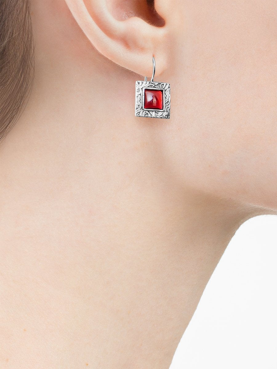 Silver earrings with Garnet 01E1051GR