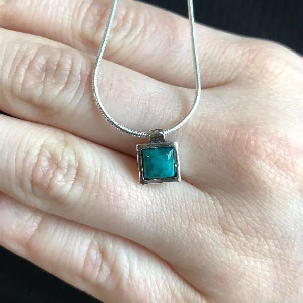 Серебряное колье с бирюзой 01N109TQ