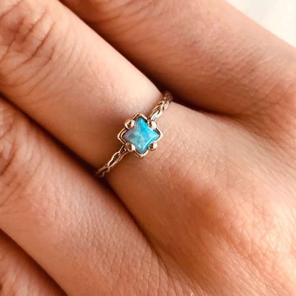 Silver ring with opal MVR1510OP