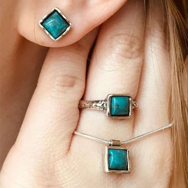 Серебряное колье с бирюзой 01N109TQ