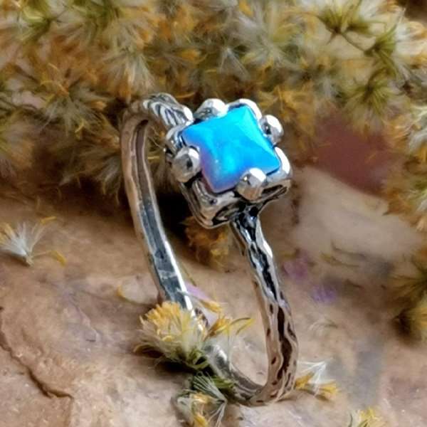 Silver ring with opal MVR1510OP