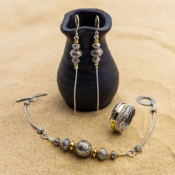 Silver ring with gold MVR1118G