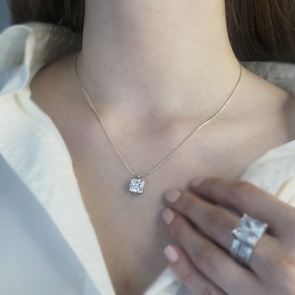 Серебряное колье с цирконом 01N1144CZ