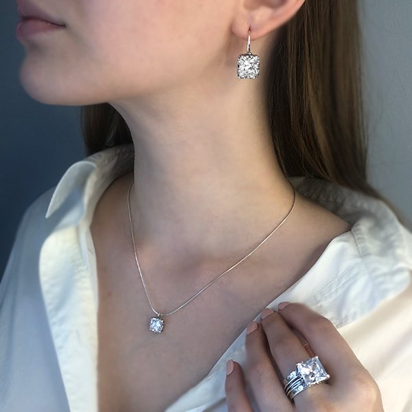 Серебряное колье с цирконом 01N1144CZ