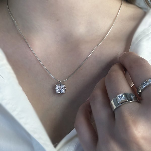 Серебряное колье с цирконом 01N1144CZ