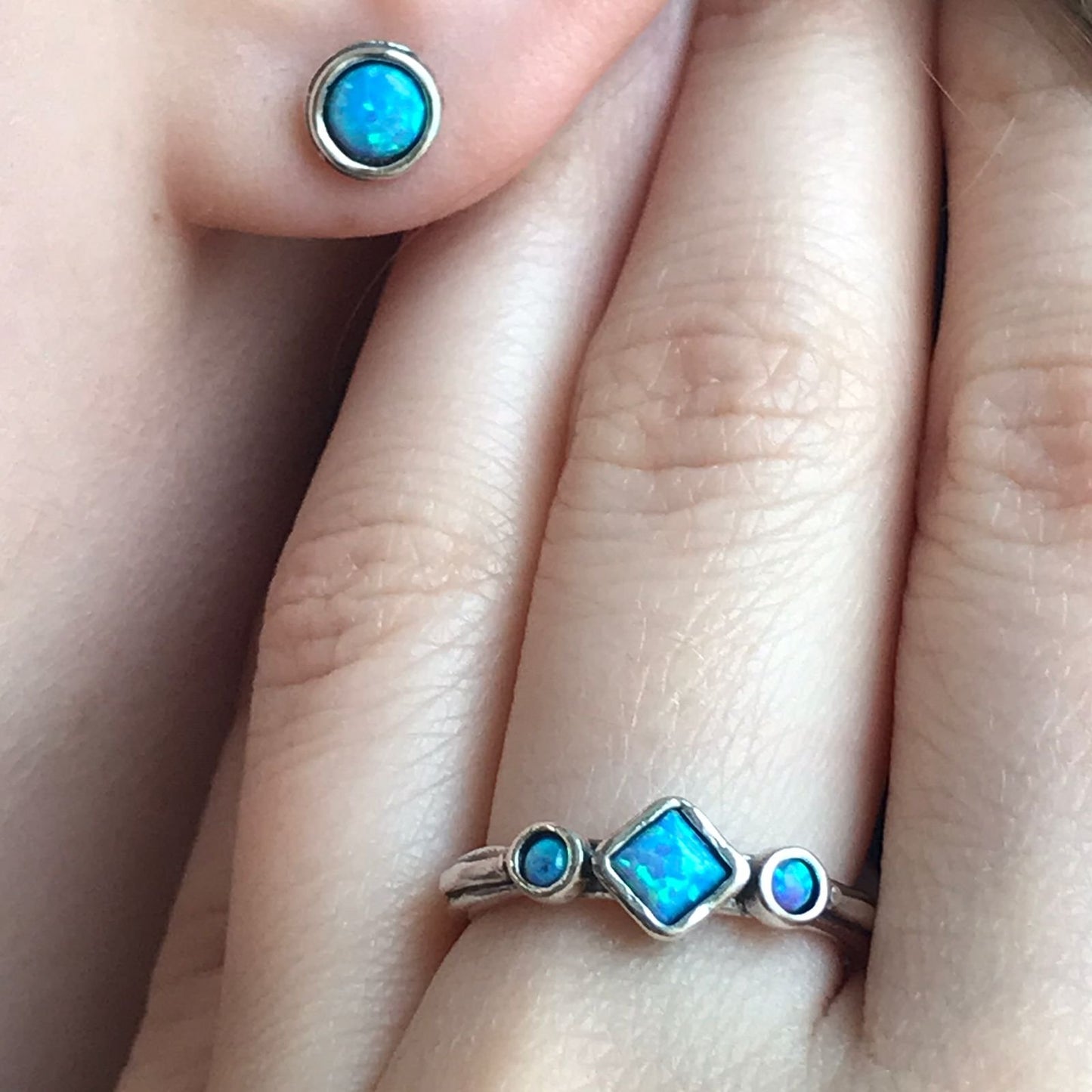 Серебряное кольцо с опалом 01R758OP