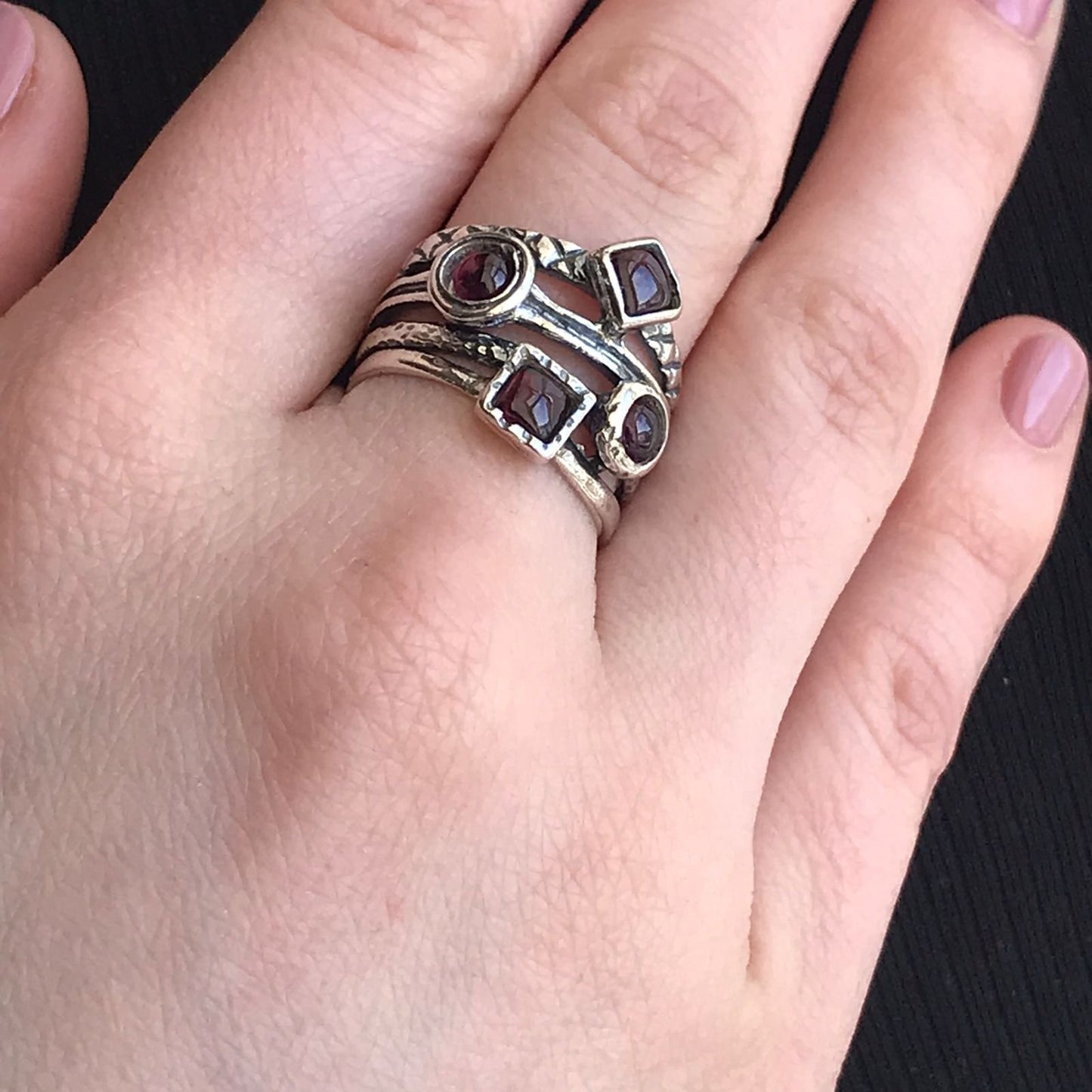 Silver ring with garnet 01R799GR