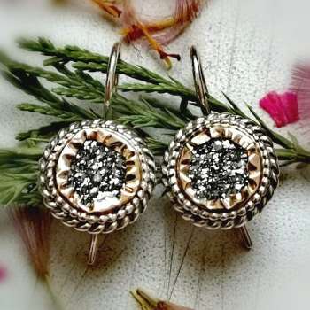 Boucles d'oreilles en argent avec agate druzy grise et or MVE1137GDA