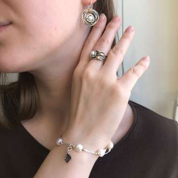 Silberne Ohrringe mit Gold und Perlen MVE1450GPL