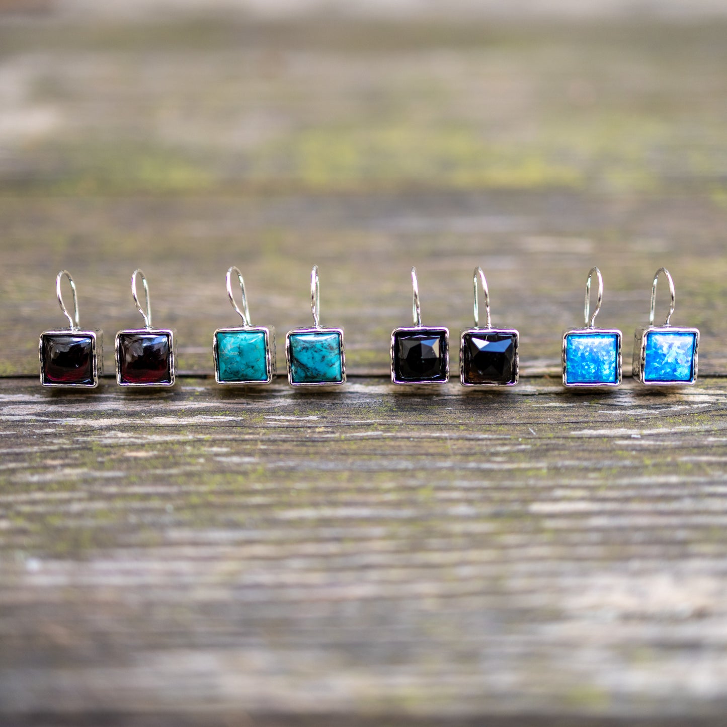 Boucles d'oreilles en argent avec grenat 01E156GR