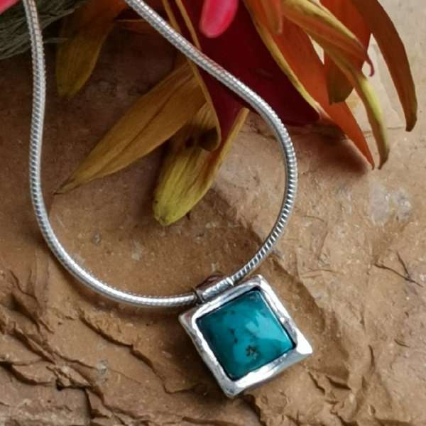 Silver necklace with turquoise 01N109TQ