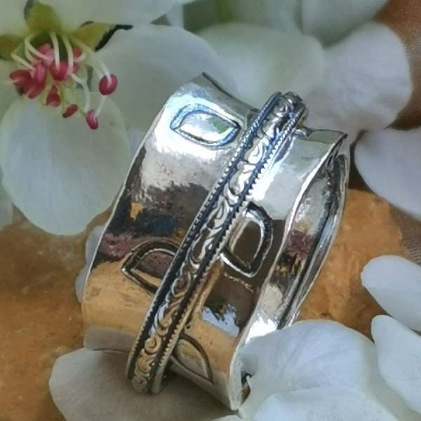 Серебряное кольцо 01R1665