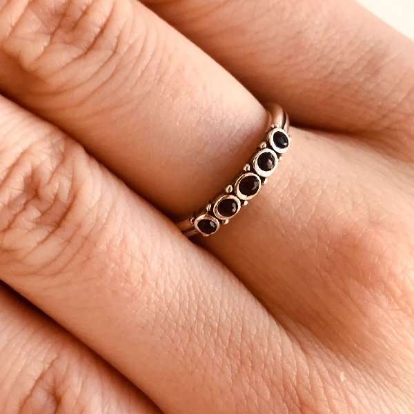 Серебряное кольцо с ониксом MVR143610ON
