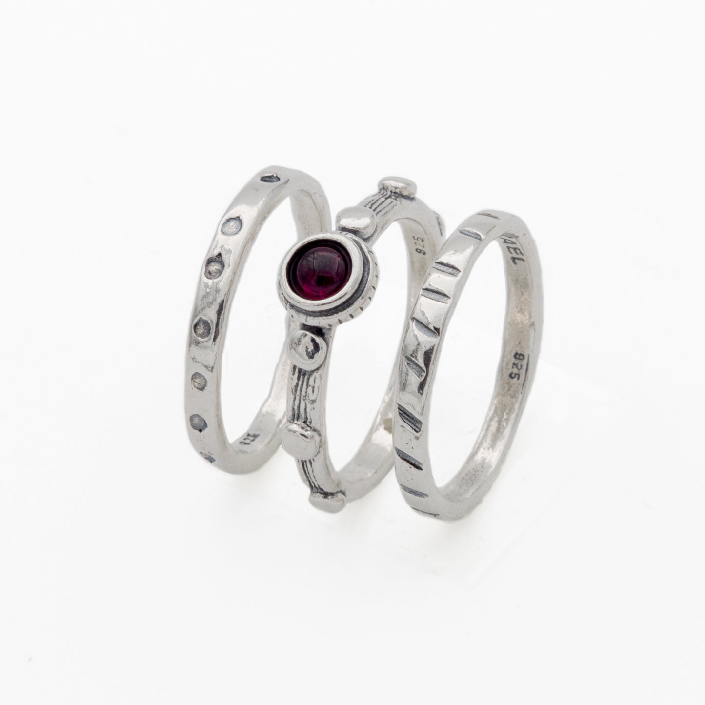Set of 3 Silver Rings with Garnet 01R598GR
