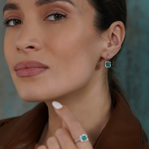 Boucles d'oreilles en argent avec turquoise 01E064TQ