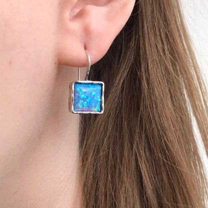 Silver earrings with opal 01E156OP
