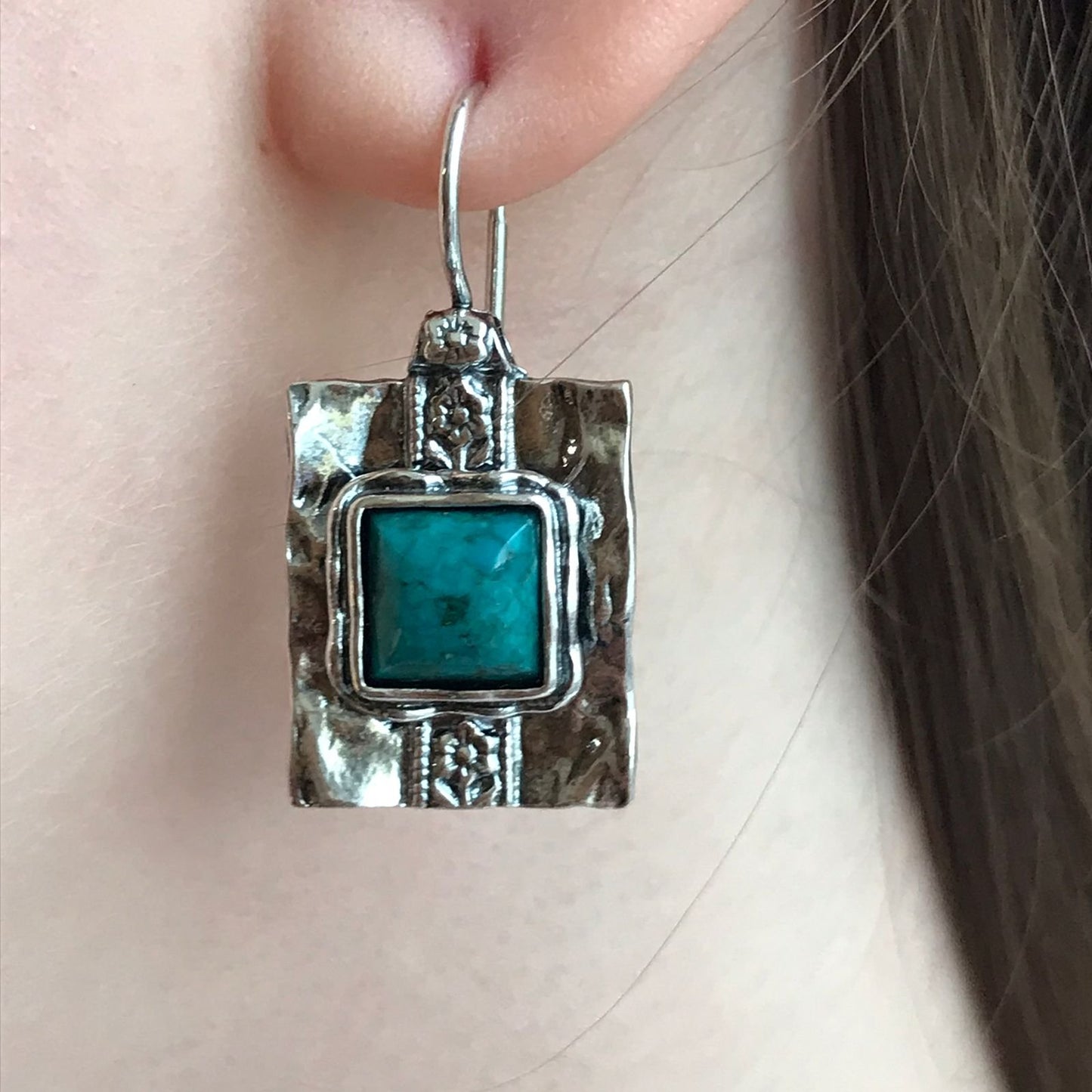 Silver earrings with turquoise 01E447TQ