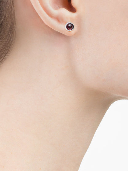 Silver earrings with garnet 01E674GR