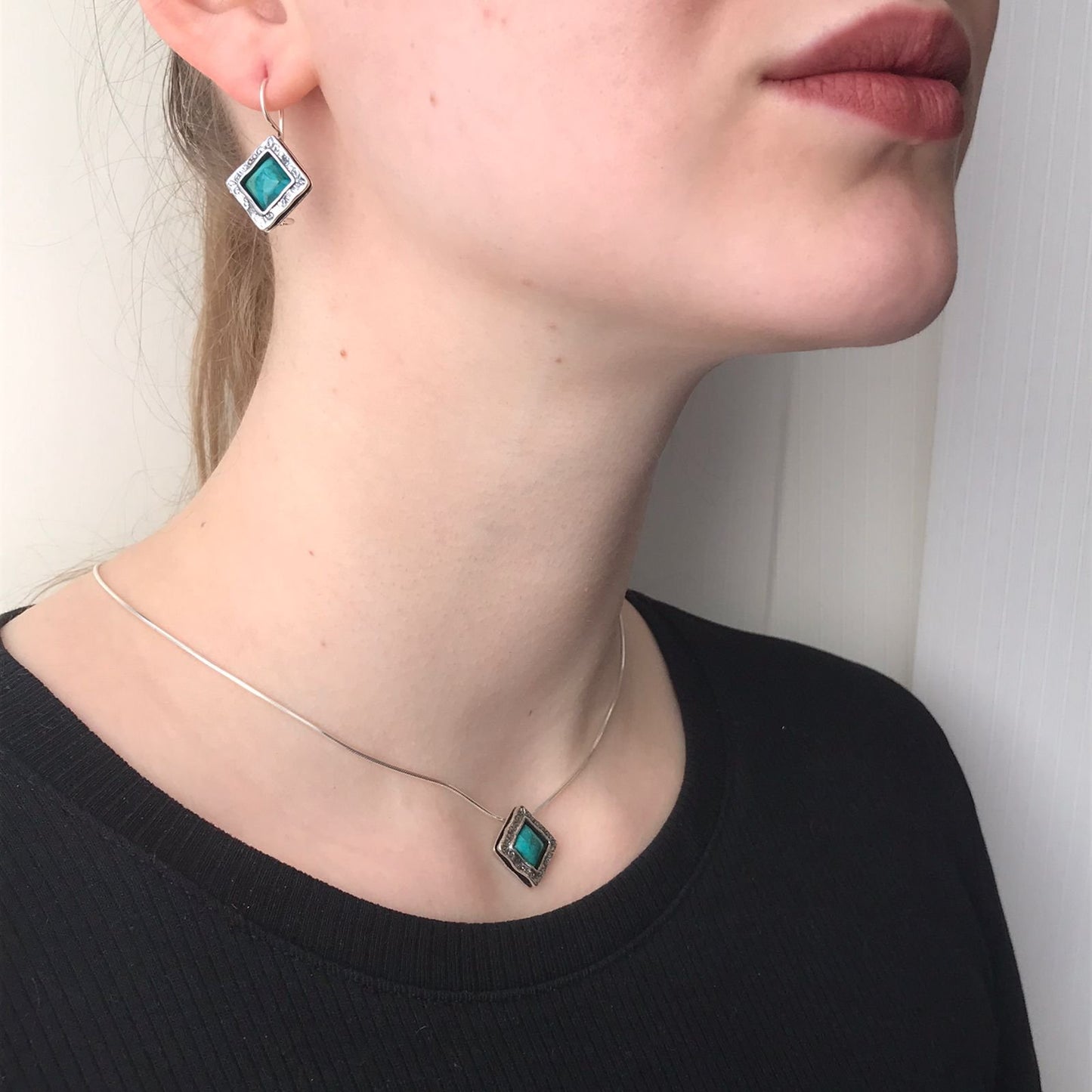 Boucles d'oreilles en argent avec turquoise 01E731TQ