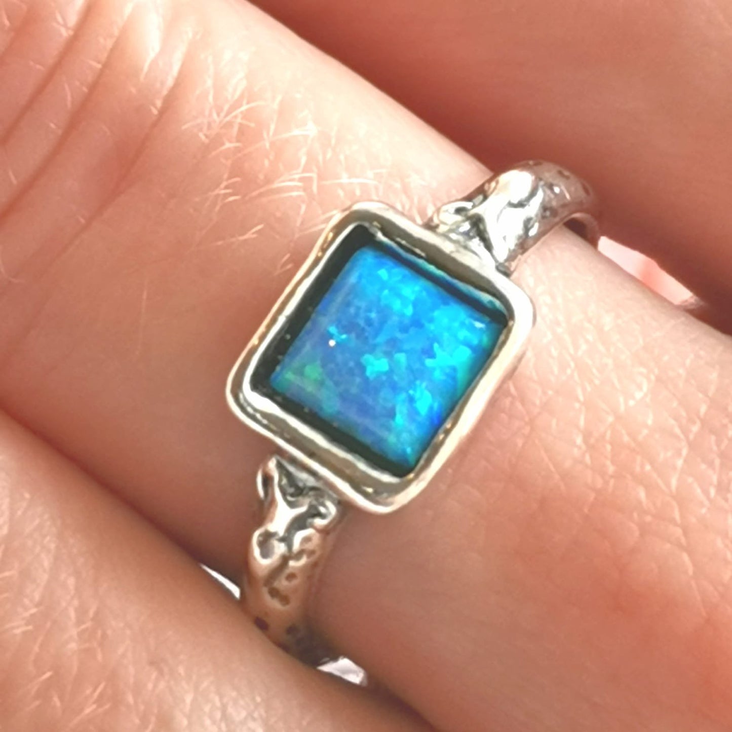 Silver ring with opal 01R1341OP