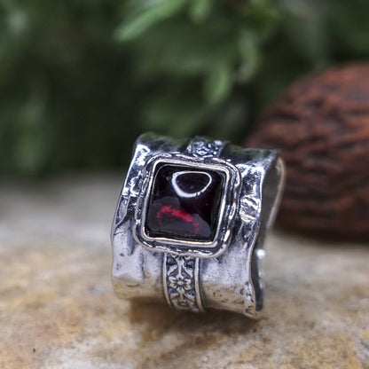 Silver ring with garnet 01R438GR