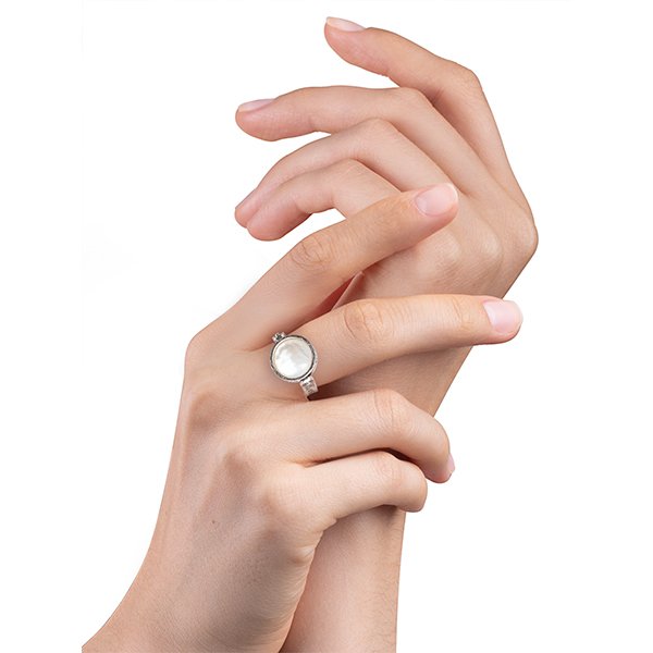 Серебряное кольцо с ониксом и перламутром 01R465ON