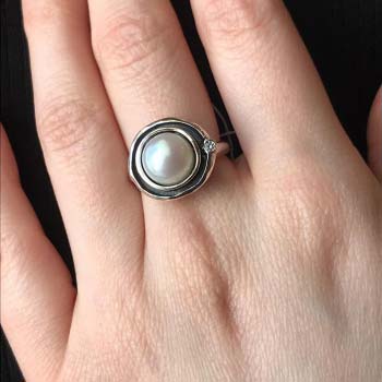 Серебряное кольцо с жемчугом и цирконом MVR1001PL