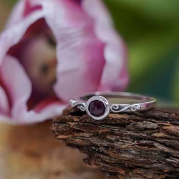 Silver ring with garnet MVR1768GR