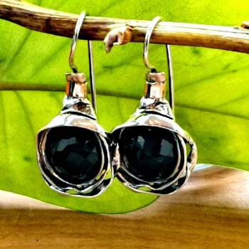 Silver earrings with onyx and gold MVE812GON
