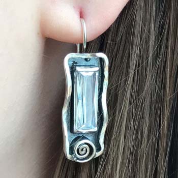 Silver earrings with zircon MVE387CZ